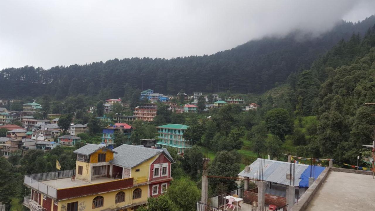 Mountain And Moon, Dharamkot Hotel Dharamshala Exterior photo